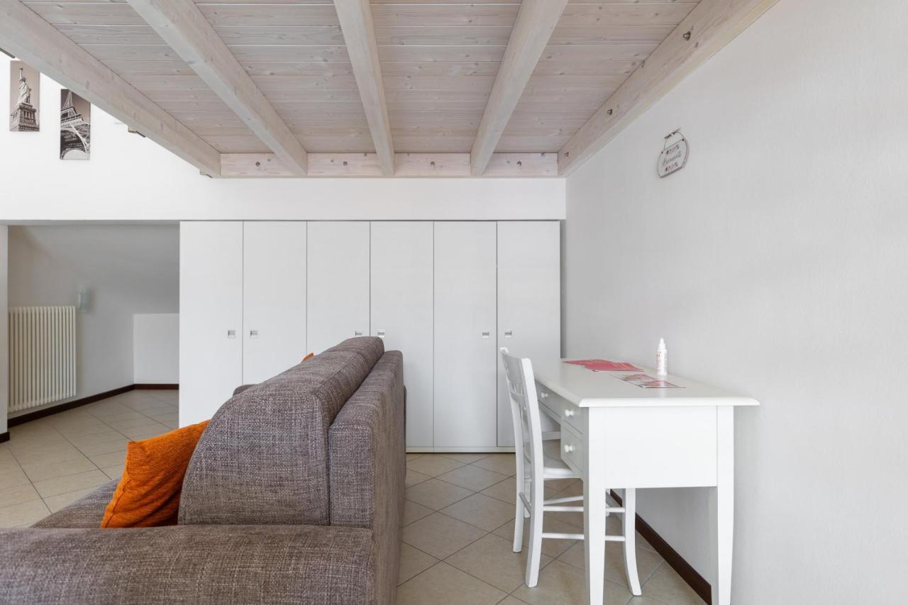 Cozy Mezzanine Apartment By Wonderful Italy Bologna Bagian luar foto