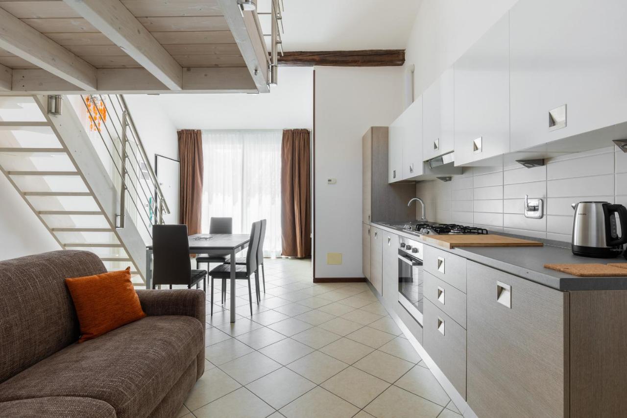 Cozy Mezzanine Apartment By Wonderful Italy Bologna Bagian luar foto